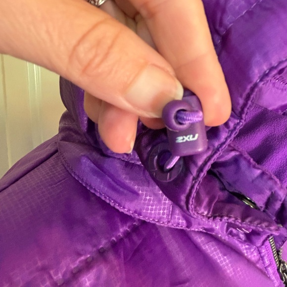 2XU Women's Insulation Jacket, Womens Size Small - Picture 8 of 12